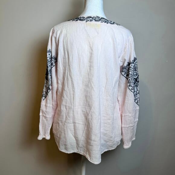 Roller Rabbit Embroidered Peasant Sleeve Top - Size S - Picture 2 of 6